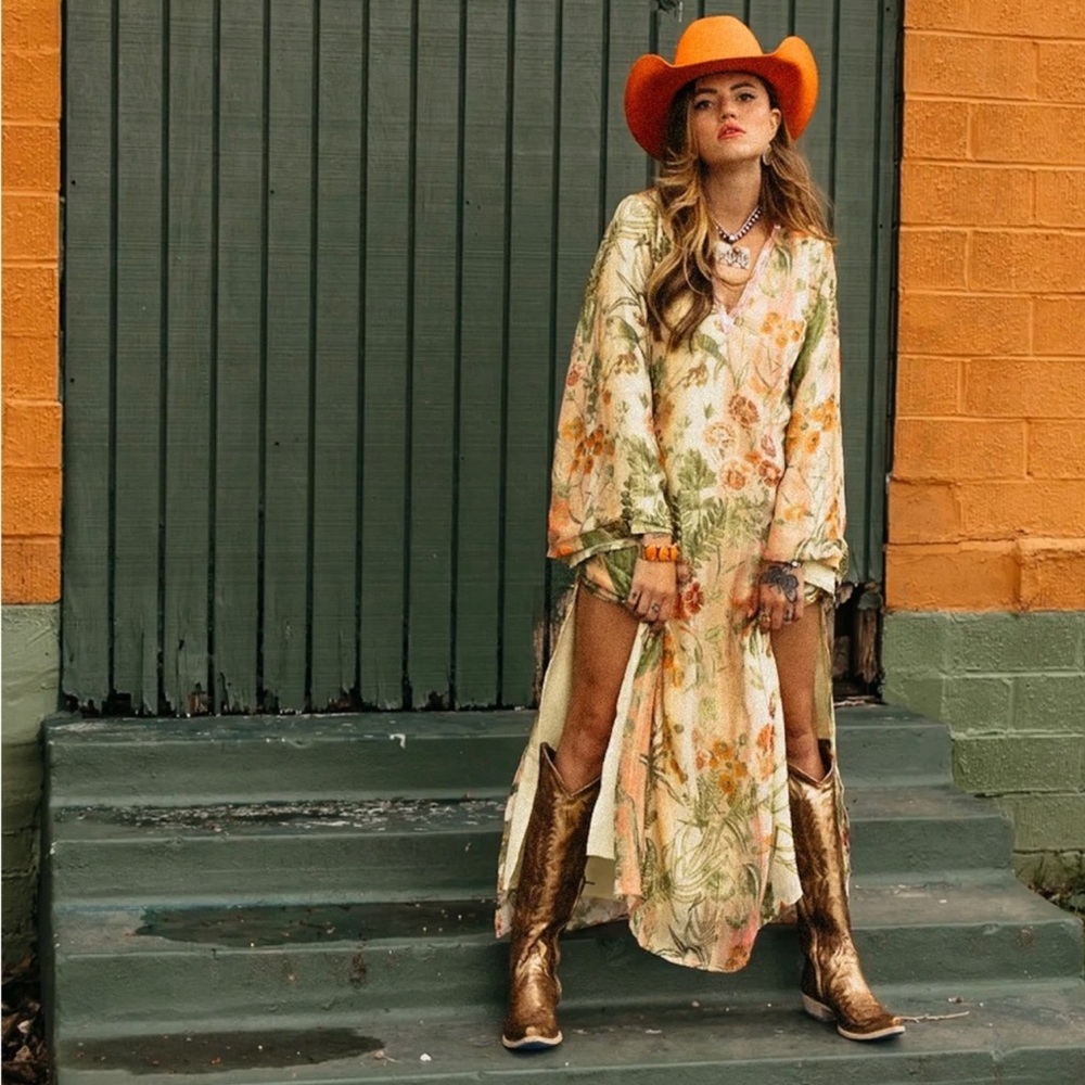 NWT Just Bellina